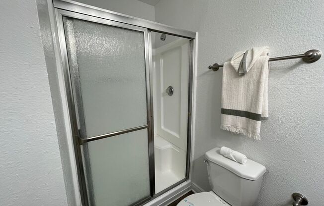 2 beds, 2 baths, 850 sqft, $3,005, Unit 811-01