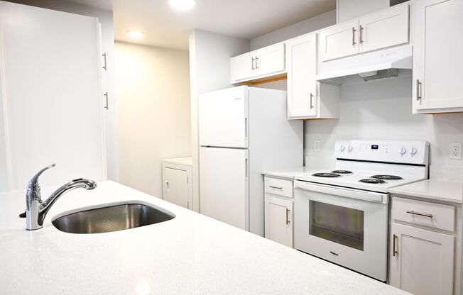 1 bed, 1 bath, 729 sqft, $1,200