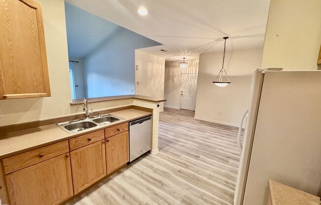 2 beds, 2 baths, $2,295, Unit # 303