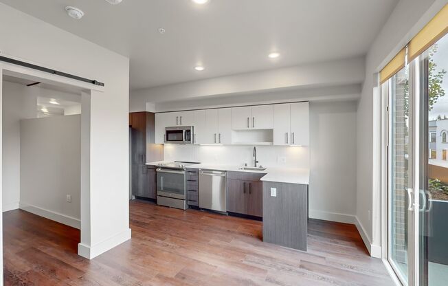 Capitol Hilltop Apartments