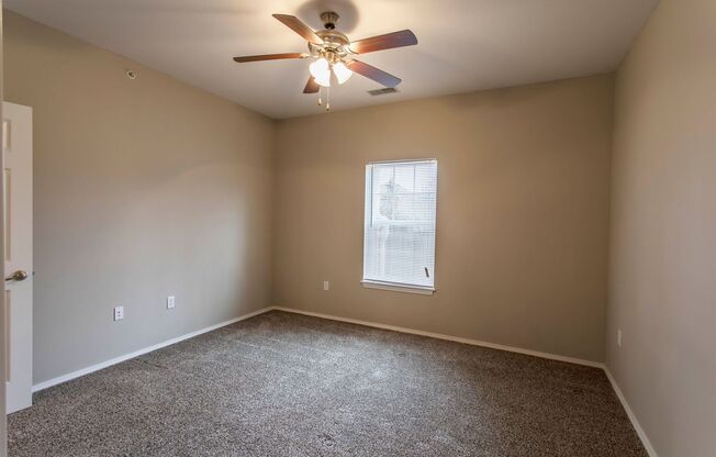 1 bed, 1 bath, 839 sqft, $1,175, Unit E204