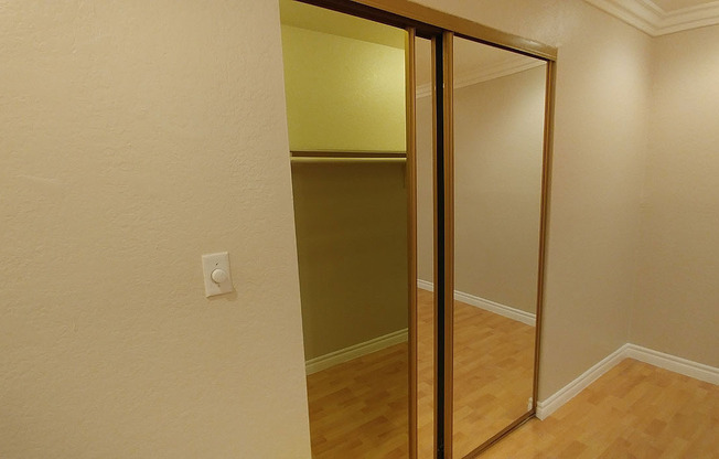 2 beds, 2 baths, 910 sqft, $2,595, Unit 209