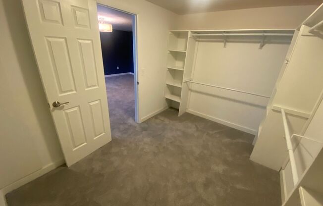 4 beds, 2.5 baths, $4,199