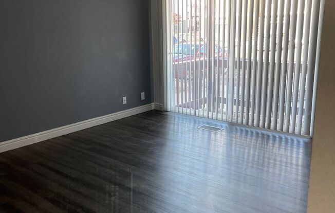 1 bed, 1 bath, 709 sqft, $1,515, Unit 2335-D