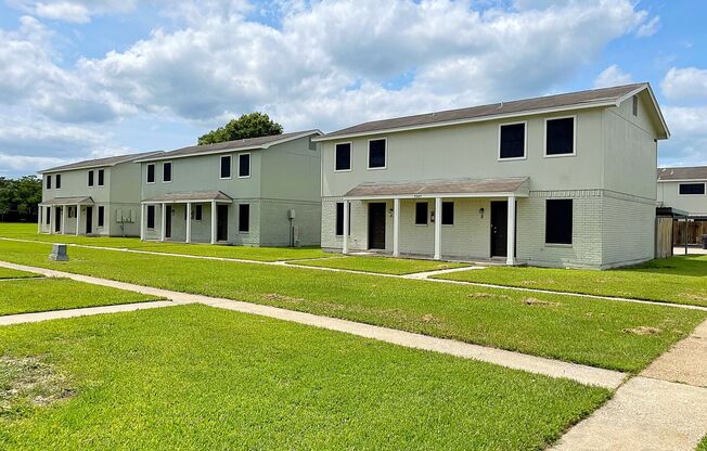 6045A Bedford Drive, Beaumont, TX 77708