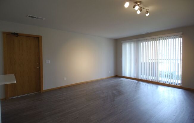 2 beds, 2 baths, 1,080 sqft, $1,850, Unit 800-108