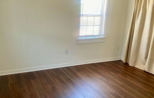 3 beds, 1 bath, $1,400