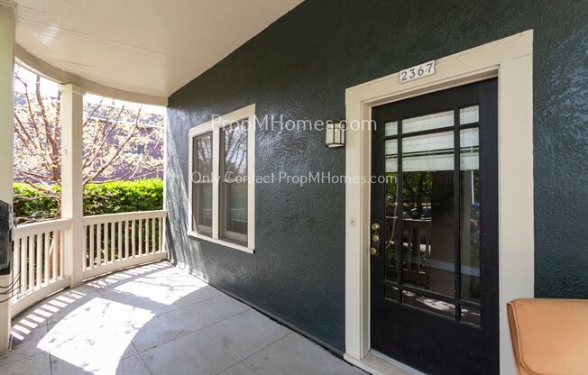 Charming Two Bedroom, One Bath in Mt Tabor!