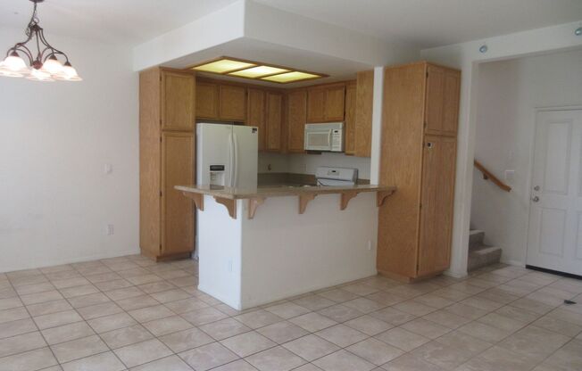 Wonderful 3 bedroom, 2.5 bath townhome on Dronfield in Polk Village complex