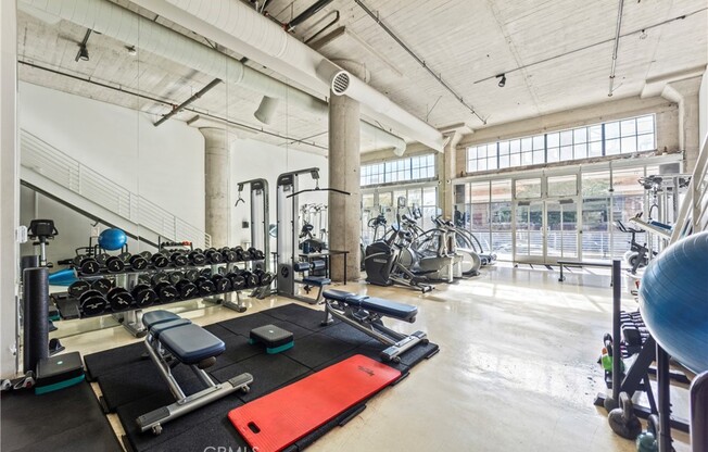 1 bed, 2 baths, 1,189 sqft, $4,500