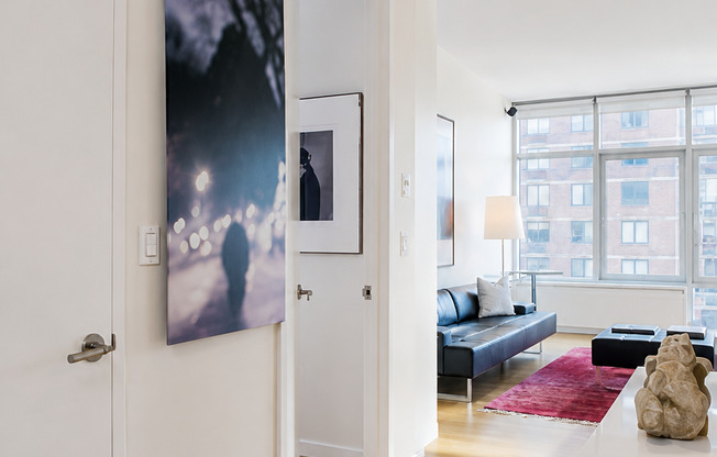 310 E 53 ST