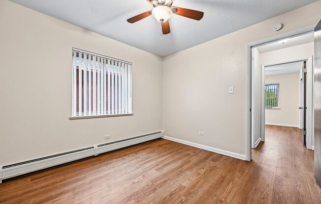 2 beds, 1 bath, 700 sqft, $1,395, Unit 201