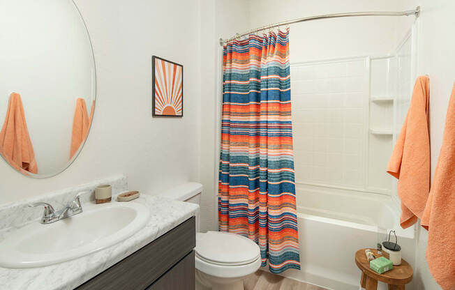 Full Bathroom at Cabana Bridges Apartments in Tucson Arizona