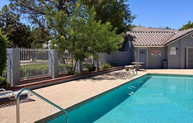 3 beds, 2.5 baths, $2,050, Unit # 1159