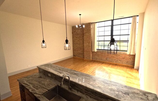 2 beds, 1 bath, 1,150 sqft, $2,595, Unit 1432-309