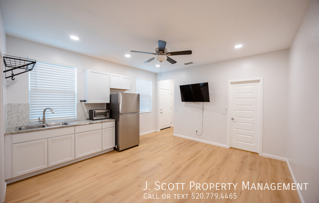 1270 W CARLSBAD