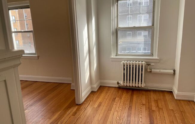 1 bed, 1 bath, 617 sqft, $1,850, Unit Wellington 202