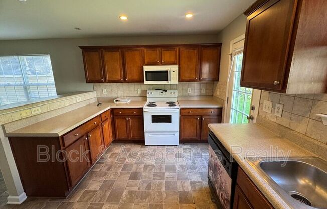 4004 LAUREL GLN DR
