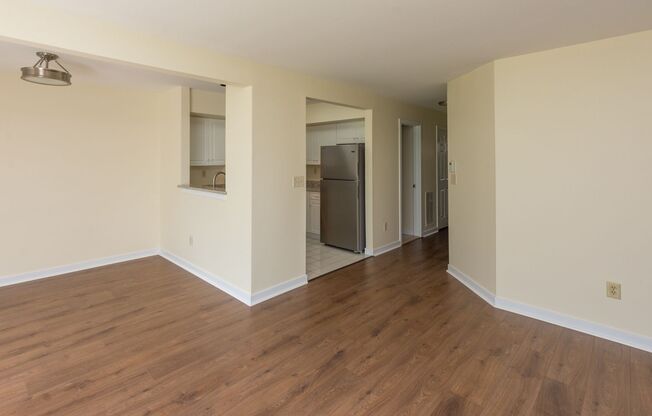 2 beds, 1.5 baths, 1,308 sqft, $2,895, Unit 8D