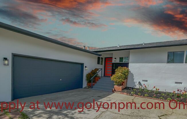 Newly Renovated 3bdrm 2bath Airy Oasis!