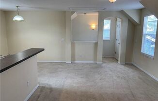 1 bed, 1 bath, $1,700, Unit Unit B