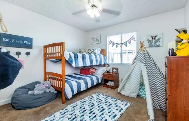 2 beds, 1 bath, 850 sqft, $1,350, Unit 331