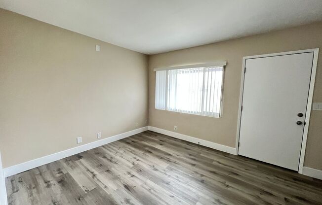 1 bed, 1 bath, 700 sqft, $1,995