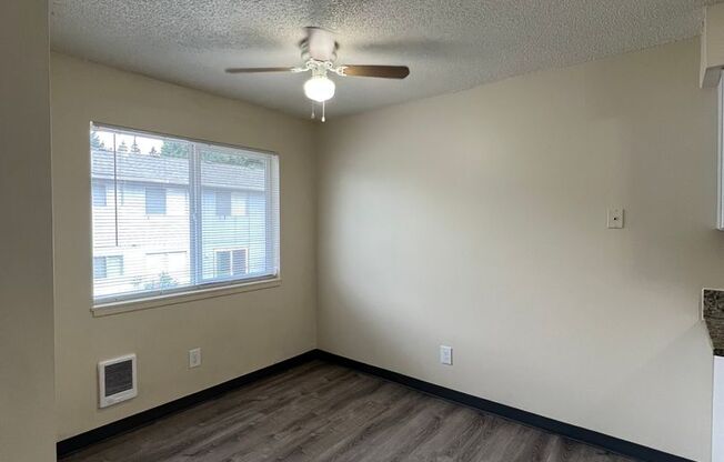 1 bed, 1 bath, 750 sqft, $1,200, Unit 29