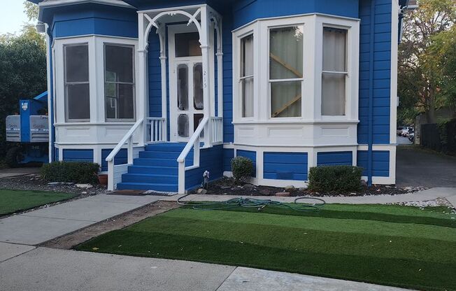 2 beds, 2 baths, 900 sqft, $1,400, Unit 4
