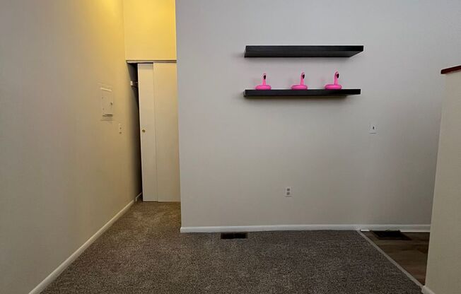 1 bed, 1 bath, $1,095, Unit 2