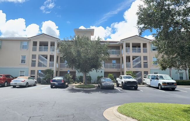 Adorable 2-bedroom, 2-bathroom 1st floor condo located in desirable Canopy Walk, Palm Coast, FL.