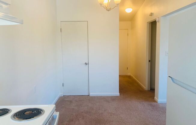 1 bed, 1 bath, $1,595, Unit Unit 5