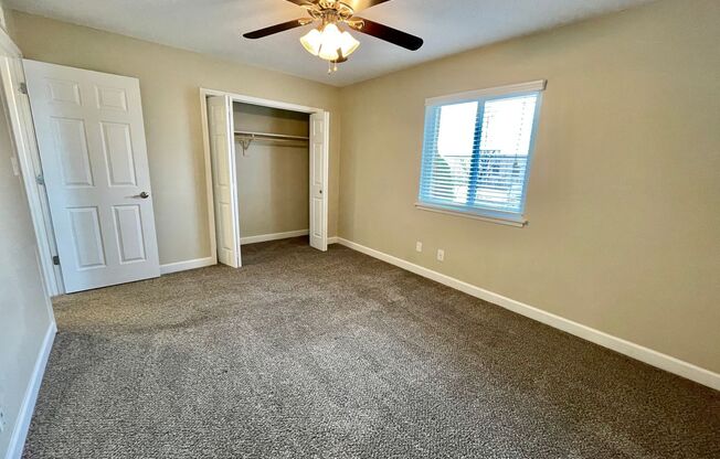 2 beds, 1 bath, 660 sqft, $1,225, Unit 62127