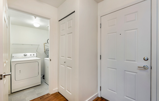 1 bed, 1 bath, 680 sqft, $1,945, Unit 410