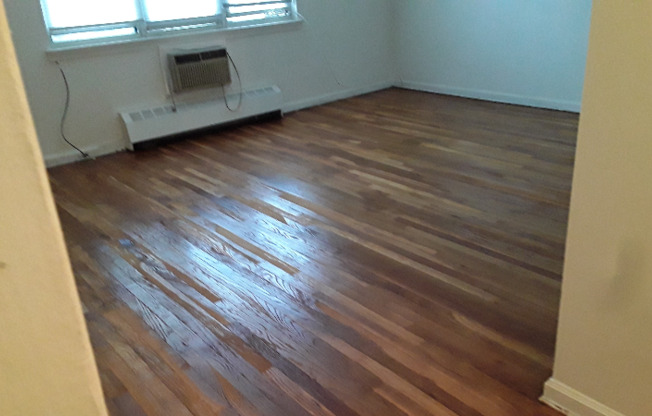 24 8 28 ST