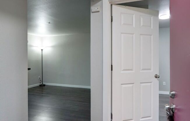 Ground Floor 1 Bedroom Featuring Newcastle Convenience