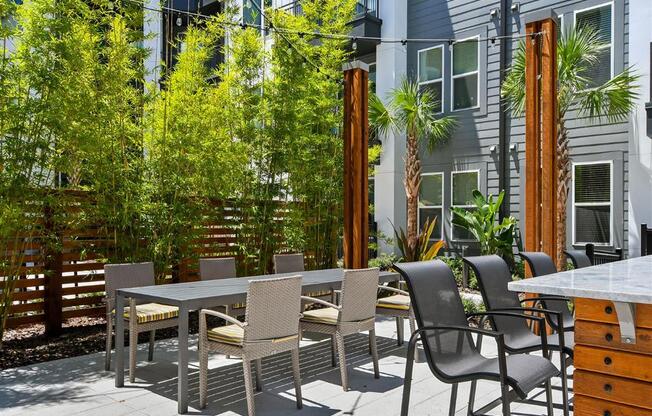 Outdoor Dining Area at Berkshire Winter Park, Florida, 32789