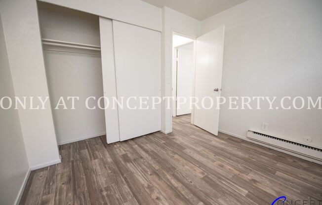 2 beds, 1 bath, 580 sqft, $1,049, Unit C4