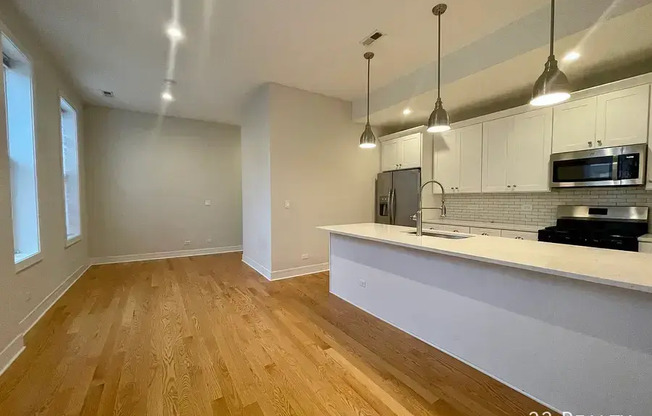 1800 S Throop St # 2C