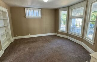 3 beds, 1 bath, $825