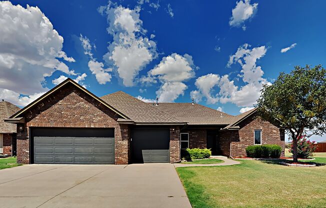 Very Nice 5 Bedroom 2.5 Bath in Edmond Schools