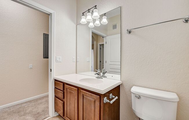 3 beds, 2 baths, $1,865, Unit UNIT 103
