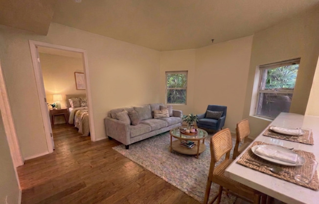 Everett Street Aparments