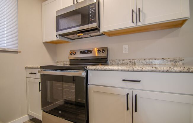 2 beds, 1 bath, 825 sqft, $1,195, Unit 1208-189