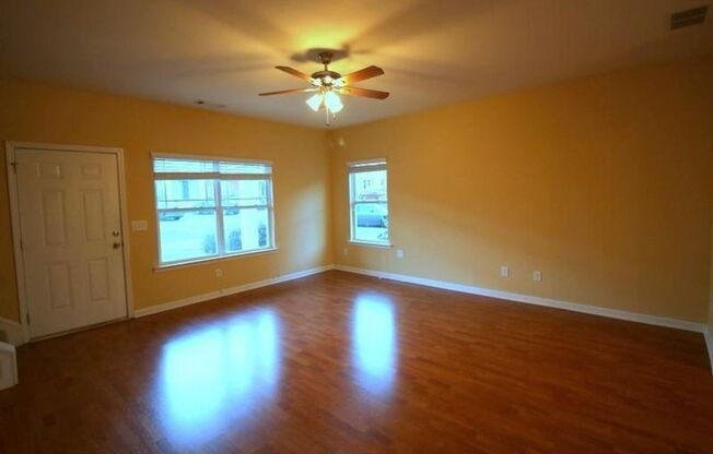 Charming 3BR Townhome in Norcross