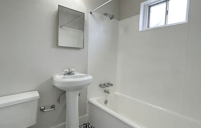 Studio, 1 bath, $850, Unit F104