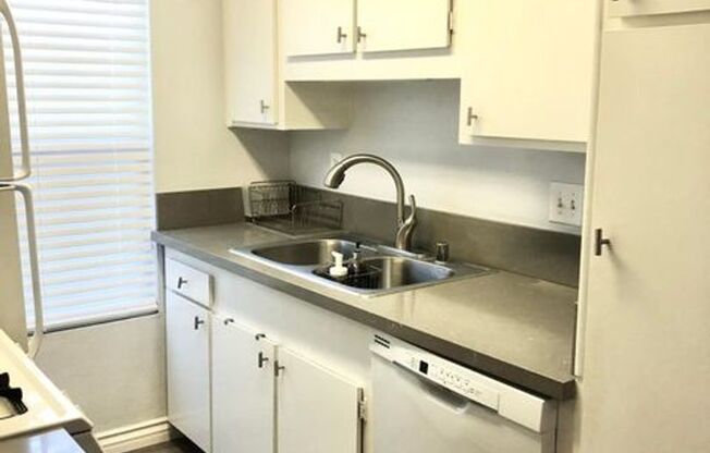 1 bed, 1 bath, $2,150