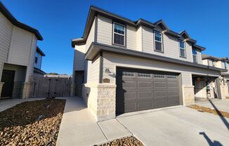 3 beds, 2.5 baths, $1,645