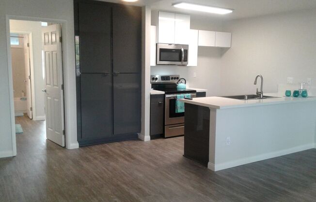 1 bed, 1 bath, 750 sqft, $2,235, Unit 0074