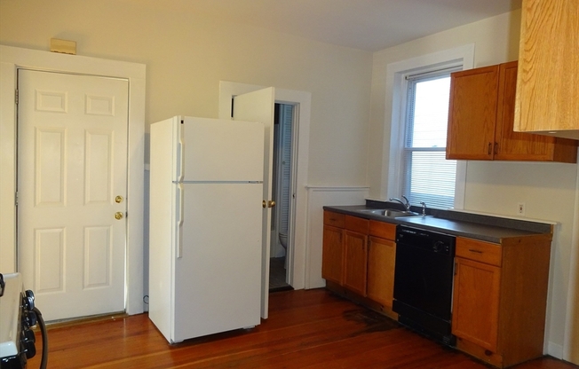 2 beds, 1 bath, 800 sqft, $3,000, Unit 1